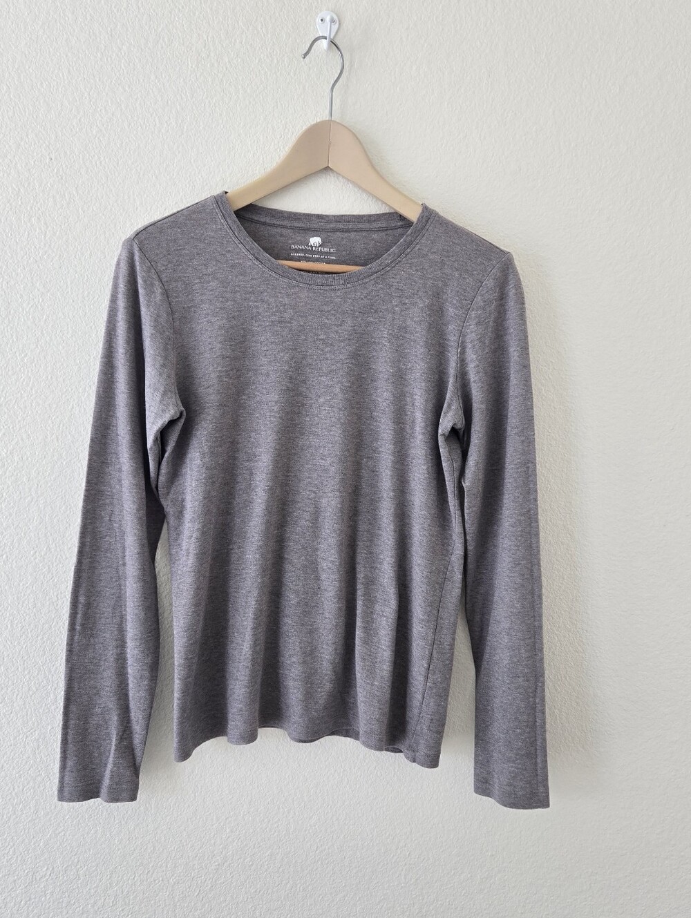 Banana Republic Womens Long Sleeve T-Shirt Size Medium Pima Cotton Crew Neck - Picture 6 of 14